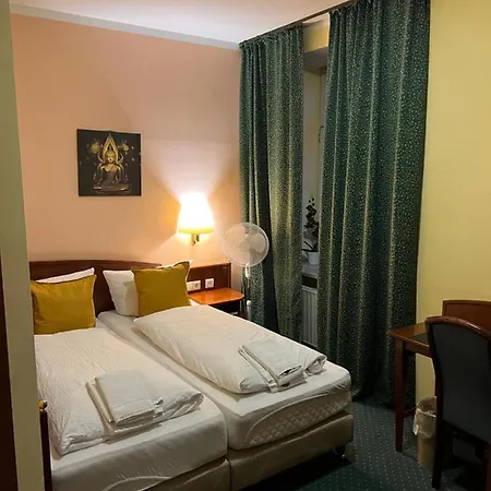 Hotel Hotel Am Schloss - Frankfurt An Der Oder 3*