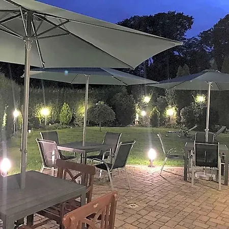 Hotel Am Schloss - Frankfurt An Der Oder 3*