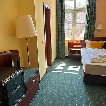 Hotel Am Schloss - Frankfurt An Der Oder 3*