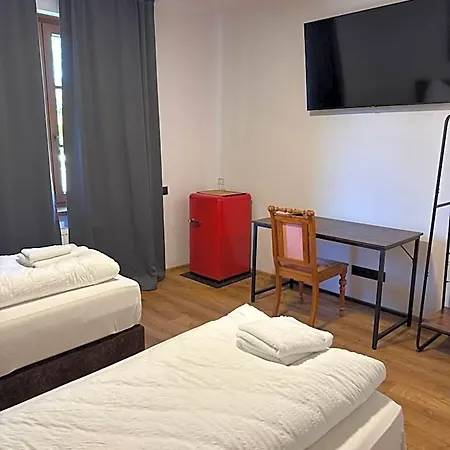 Hotel Am Schloss - Frankfurt An Der Oder 3*