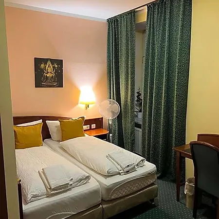Hotel Hotel Am Schloss - Frankfurt An Der Oder 3*
