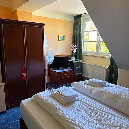 Am Schloss - Otel 3*
