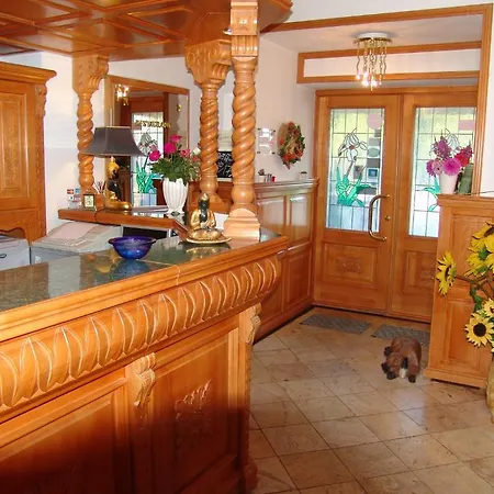 Otel Am Schloss - 3*