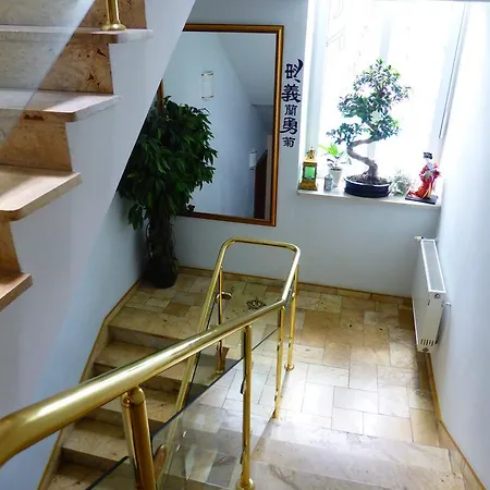 Hotel Am Schloss - Frankfurt An Der Oder 3*