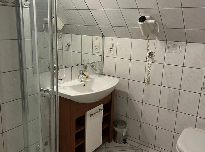 Am Schloss - فندق فرانكفورت أودر