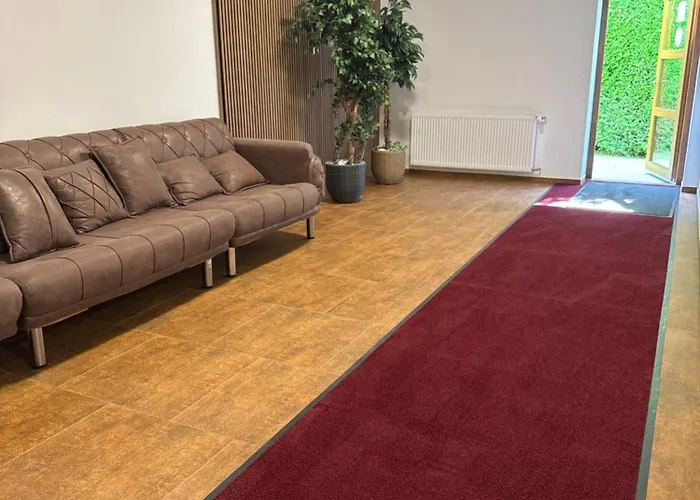 Am Schloss - فرانكفورت أودر