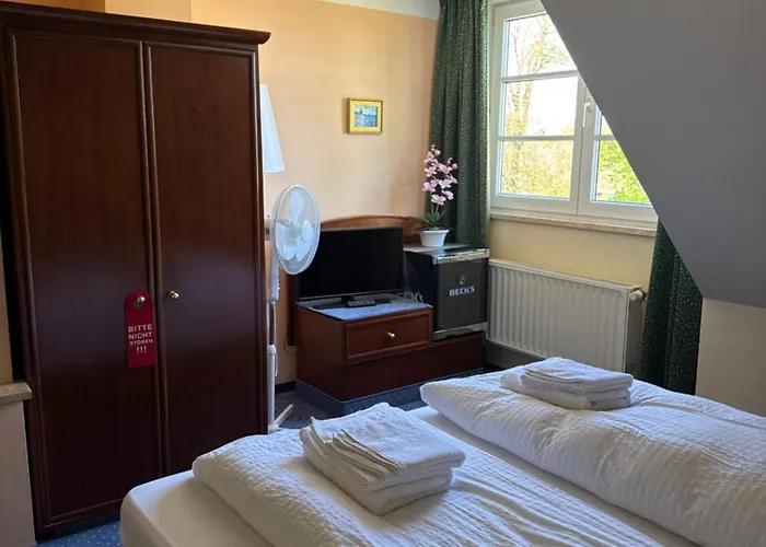 Am Schloss - فندق فرانكفورت أودر